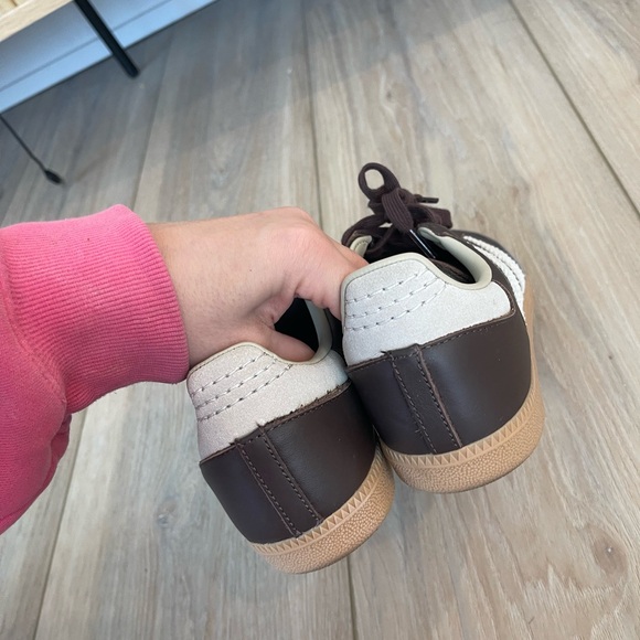 Adidas Samba Brown and White Shoes - Picture 6 of 9